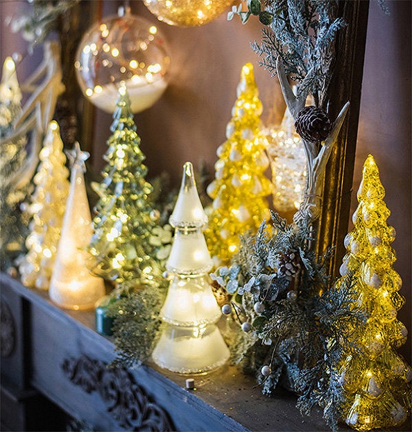 led glass christmas tree